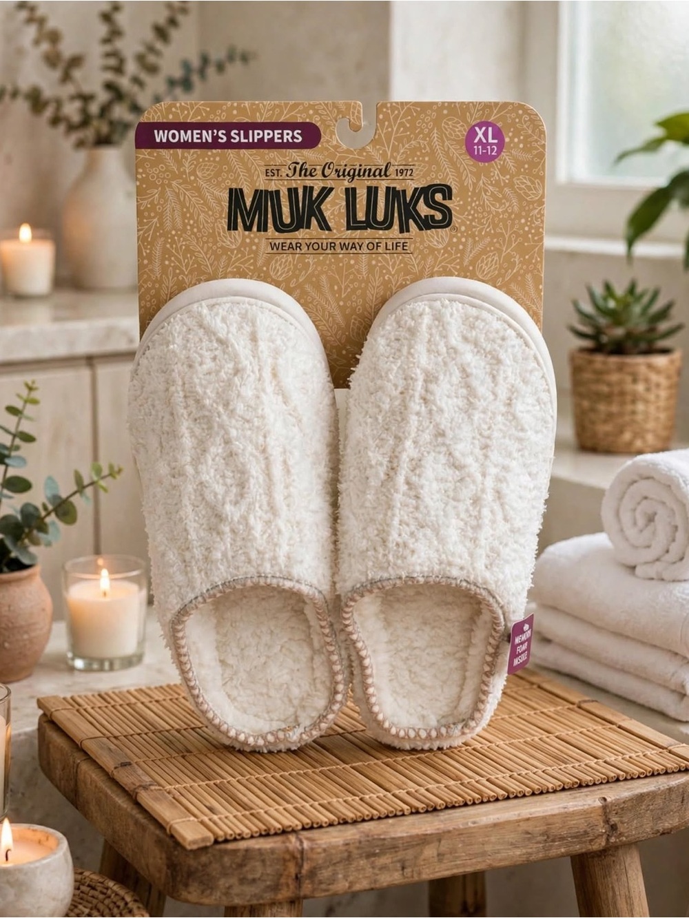 Muk Luks Women's Cream Plush Slippers - XL/11-12